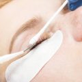 Vergleich: Lidstraffung in Deutschland vs. Blepharoplastik im Ausland – Chancen, Risiken, kulturelle Unterschiede