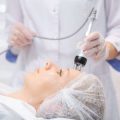 Gibt es Unterschiede? Botox- und Filler-Therapien bei Männern und Frauen aus medizinischer Sicht