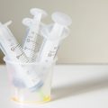 Kosmetische Camouflage-Techniken für Pigmentflecken: Anleitungen und Produktempfehlungen