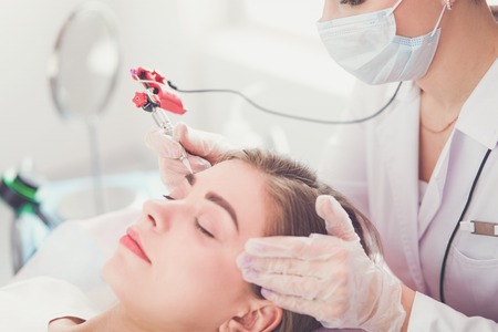 Anti-Aging-Medizin für Männer: Von Supplements bis Hormontherapie