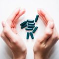Umgang mit unrealistischen Erwartungen: Psychotherapeutische Interventionen im Vorfeld ästhetisch-plastischer OPs