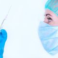 Minderjährige und Schönheitschirurgie: Psychologische und ethische Aspekte der Beratung und Entscheidungsfindung