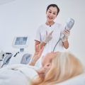 Aufklärung und Kommunikation: Wie erklärt man Telomertherapie deutschen Patientinnen und Patienten?