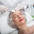 Geschichte der ästhetischen Gesichtschirurgie: Der Weg zum Facelift in Deutschland